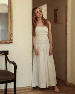 Danielle Panabaker feet photo thumbnail