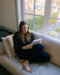 Danielle Panabaker feet photo thumbnail