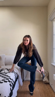 Danielle Panabaker feet photo thumbnail