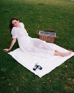 Danielle Panabaker feet photo thumbnail