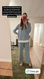 Danielle Panabaker feet photo thumbnail