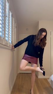 Danielle Panabaker feet photo thumbnail