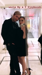 Danielle Rose Russell feet photo thumbnail