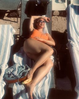 Danielle Savre feet photo thumbnail