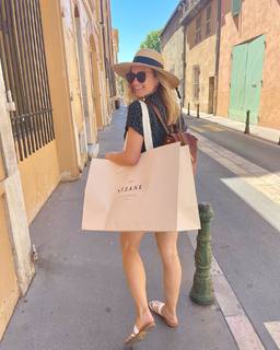 Danielle Savre feet photo thumbnail