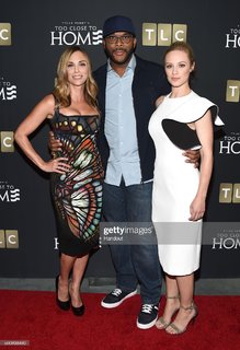 Danielle Savre feet photo thumbnail