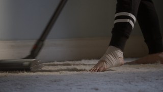 Danielle Savre feet photo thumbnail