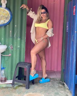 Danielle Souza feet photo 2