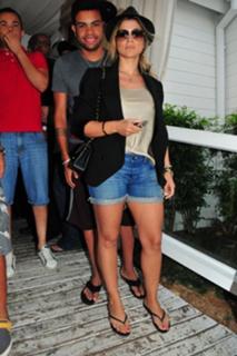 Danielle Souza feet photo 10