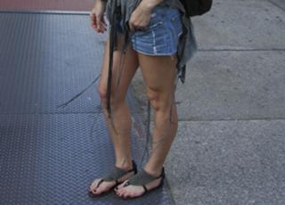 Danielle Winits feet photo 7
