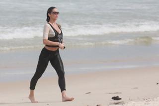 Danielle Winits feet photo 4