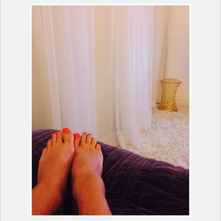 Danielle Winits feet photo 5