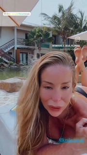 Danielle Winits feet photo 20