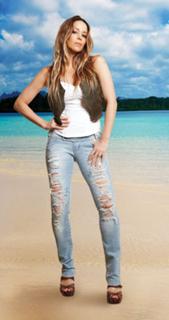 Danielle Winits feet photo 2