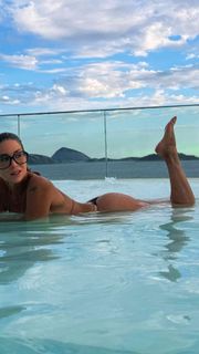 Danielle Winits feet photo 7