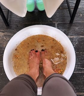 Danielle Winits feet photo 7