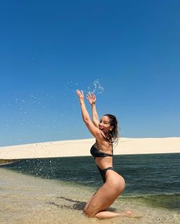 Danielle Winits feet photo 3