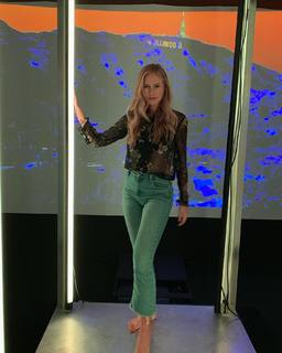 Danika Yarosh feet photo thumbnail