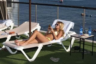 Danit Greenberg feet photo thumbnail