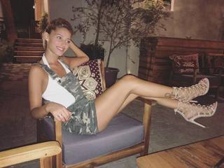 Danit Greenberg feet photo thumbnail