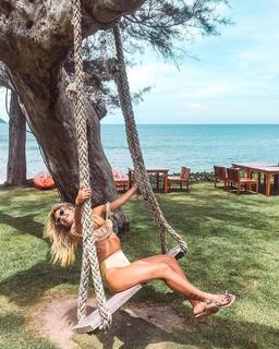 Danit Greenberg feet photo thumbnail