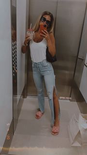 Danit Greenberg feet photo thumbnail