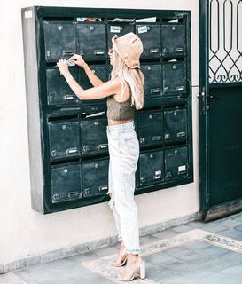 Danit Greenberg feet photo thumbnail