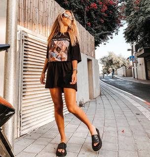 Danit Greenberg feet photo thumbnail