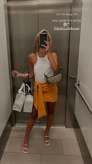 Danit Greenberg feet photo thumbnail