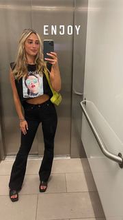 Danit Greenberg feet photo thumbnail