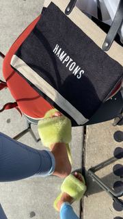 Danit Greenberg feet photo thumbnail