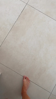 Danit Greenberg feet photo thumbnail