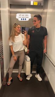 Danit Greenberg feet photo thumbnail