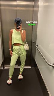 Danit Greenberg feet photo thumbnail