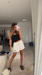 Danit Greenberg feet photo thumbnail