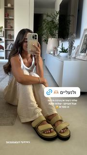 Danit Greenberg feet photo thumbnail