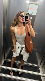 Danit Greenberg feet photo thumbnail