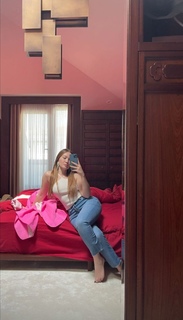 Danla Bilic feet photo thumbnail