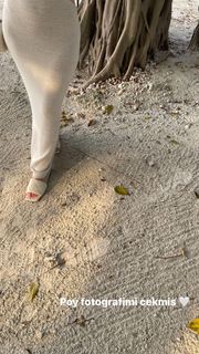 Danla Bilic feet photo thumbnail