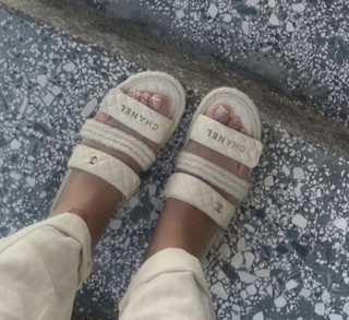 Danla Bilic feet photo thumbnail