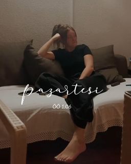 Danla Bilic feet photo thumbnail