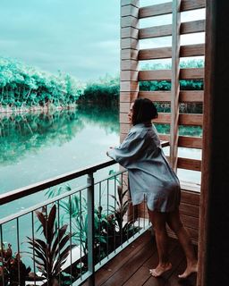 Danna García feet photo thumbnail