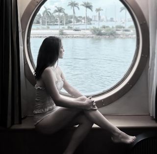 Danna García feet photo thumbnail
