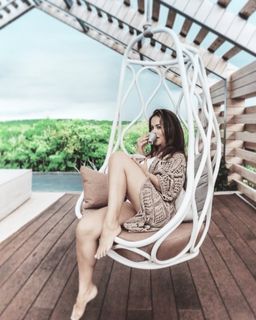 Danna García feet photo thumbnail