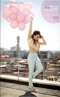 Danna Paola feet photo thumbnail
