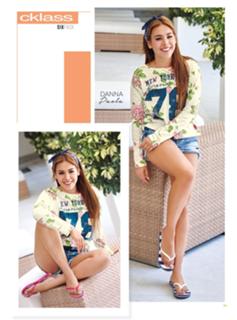 Danna Paola feet photo thumbnail