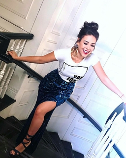 Danna Paola feet photo thumbnail
