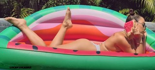 Danna Paola feet photo thumbnail