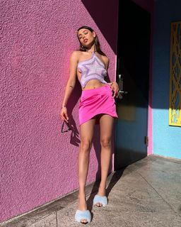 Danna Paola feet photo thumbnail