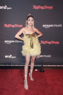 Danna Paola feet photo thumbnail